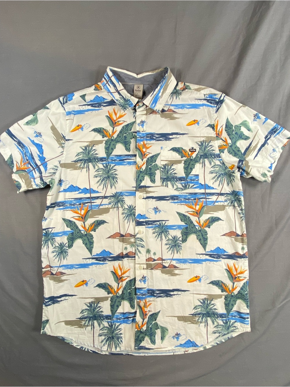 Hurley White Short-Sleeve Tropical Button-Down with Blue & Green Print
